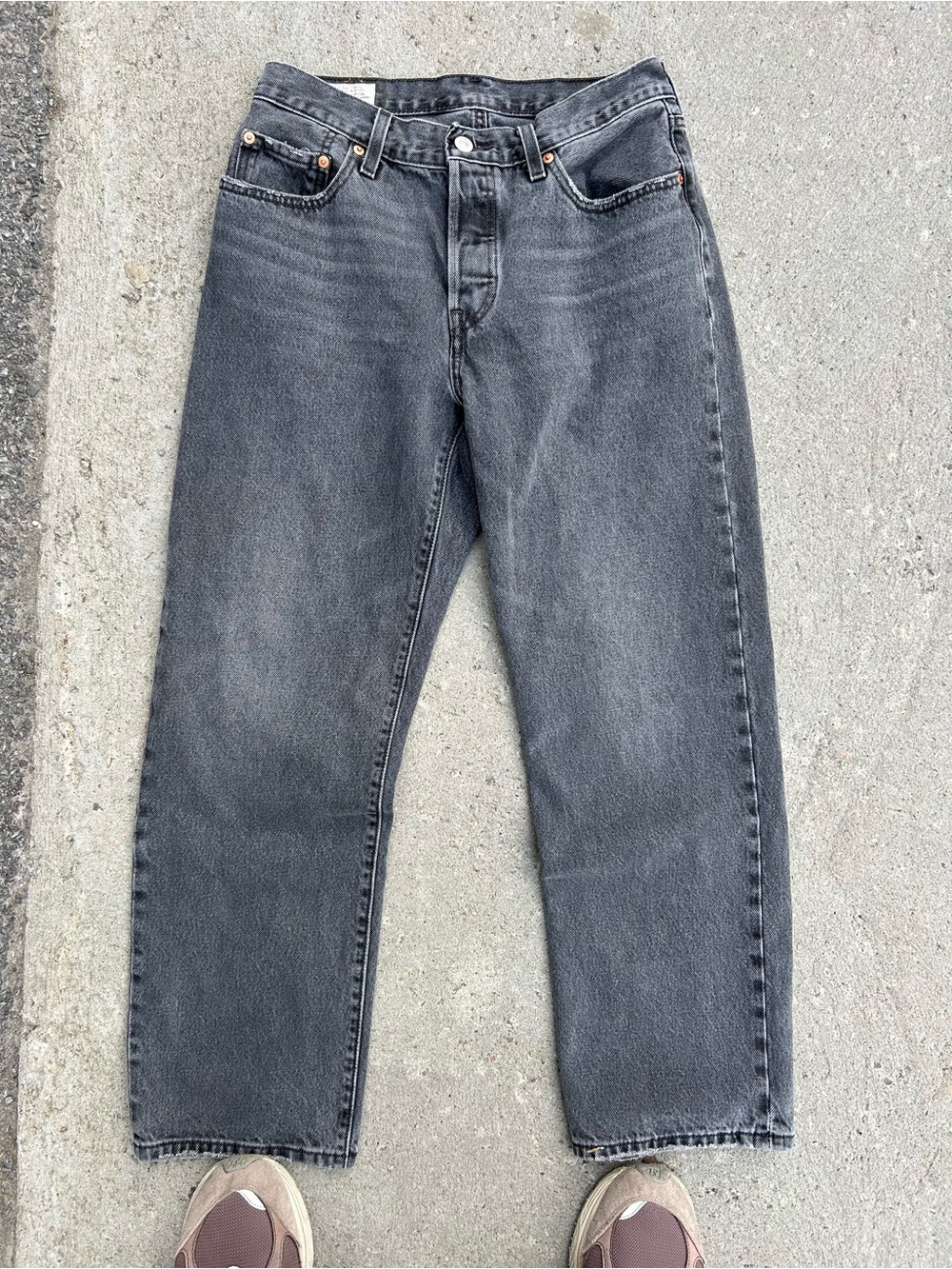 Levi's Men's Charcoal Gray Relaxed Jeans